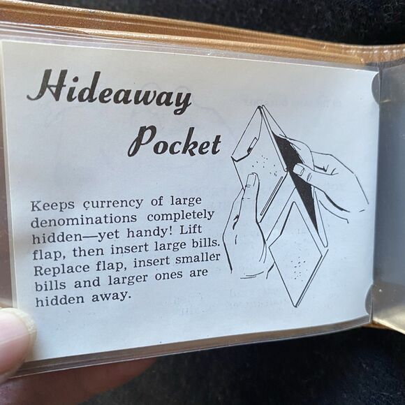 Vintage Tan Leather Bifold Wallet. Snap Closure. New But With Blemish. USA. - Picture 12 of 15